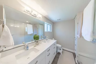 2100 E Kayland Way S, Holladay, UT 84117 - Photo 17