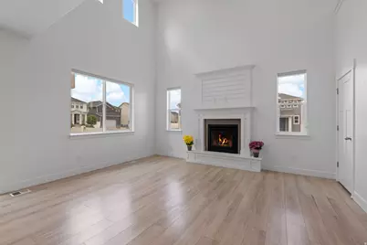 4722 E Lake Corner Dr, Eagle Mountain, UT 84005 - Photo 9