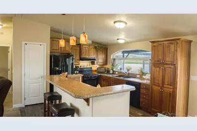 523 N 200 E #13, Loa, UT 84747 - Photo 19