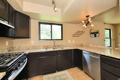 3104 E High Danish Rd, Cottonwood Heights, UT 84093 - Photo 7
