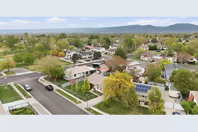 4325 S Wildrose Dr W, West Valley, UT 84120 - Photo 27