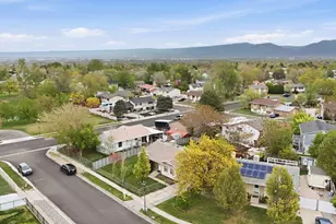 4325 S Wildrose Dr W, West Valley, UT 84120 - Photo 27