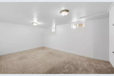 526 E Cleveland Ave S, Salt Lake City, UT 84105 - Photo 17