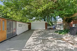 6302 Westridge St, Murray, UT 84107 - Photo 23