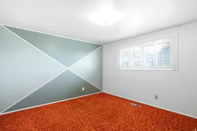 687 E 3125 N, North Ogden, UT 84414 - Photo 17