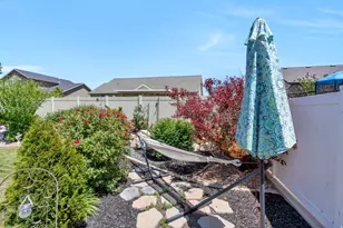 1368 W 2350 S, Woods Cross, UT 84087 - Photo 29