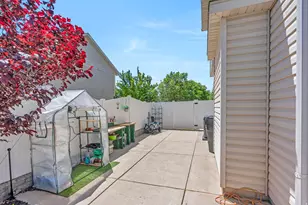 1368 W 2350 S, Woods Cross, UT 84087 - Photo 31