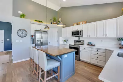 1368 W 2350 S, Woods Cross, UT 84087 - Photo 5