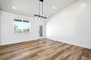 2203 E 1800 S, Naples, UT 84078 - Photo 9