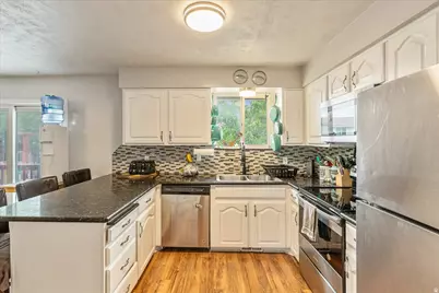5378 W Silvertip Dr, West Valley, UT 84118 - Photo 17