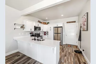 4382 E Caspian Ct, Eagle Mountain, UT 84005 - Photo 5