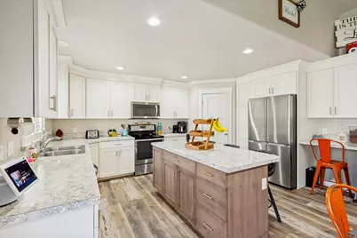 227 E 610 S, Santaquin, UT 84655 - Photo 9