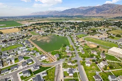 585 W 20 N, Hyrum, UT 84319 - Photo 45