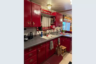 2322 W Surrey Rd, Taylorsville, UT 84129 - Photo 19
