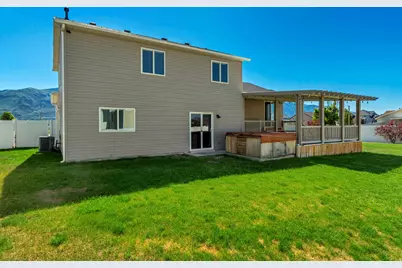2303 N 300 W, Harrisville, UT 84414 - Photo 33