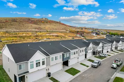 537 N Blue St, Garden City, UT 84028 - Photo 7