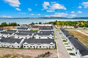 537 N Blue St, Garden City, UT 84028 - Photo 15