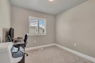 92 E 1810 N, Tooele, UT 84074 - Photo 13