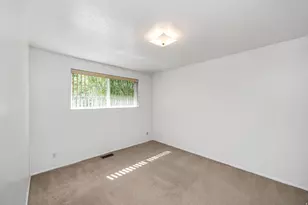 66 S 100 E, Hyrum, UT 84319 - Photo 11