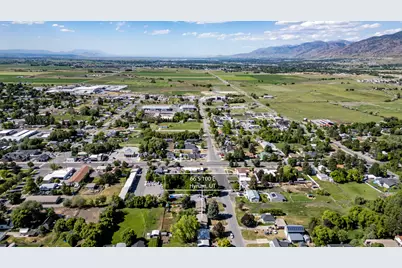 66 S 100 E, Hyrum, UT 84319 - Photo 29