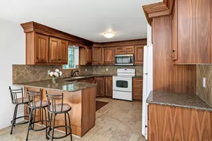 66 S 100 E, Hyrum, UT 84319 - Photo 9
