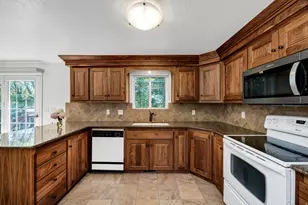 66 S 100 E, Hyrum, UT 84319 - Photo 5