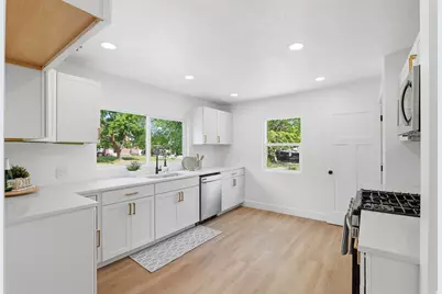 995 N 200 W, Pleasant Grove, UT 84062 - Photo 9