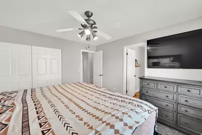 4844 S Midland Dr W, Roy, UT 84067 - Photo 17