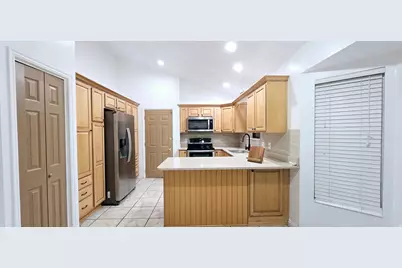 10248 S Buttercup Dr E, Sandy, UT 84092 - Photo 7