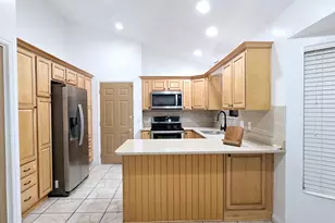 10248 S Buttercup Dr E, Sandy, UT 84092 - Photo 7