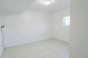 10248 S Buttercup Dr E, Sandy, UT 84092 - Photo 27