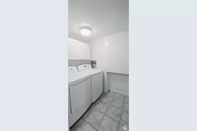 10248 S Buttercup Dr E, Sandy, UT 84092 - Photo 17