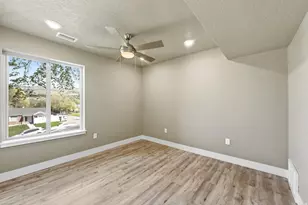 1032 E 400 S, Salt Lake City, UT 84102 - Photo 13