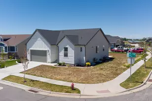 2477 N Hooded Crane Circle, Clinton, UT 84015 - Photo 15
