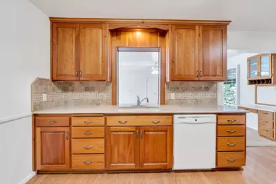 634 E 400 N, Orem, UT 84097 - Photo 9