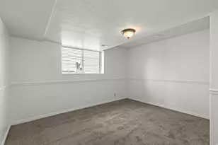 2190 E 3000 N, Layton, UT 84040 - Photo 29