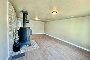 255 W Main St, Mount Pleasant, UT 84647 - Photo 11