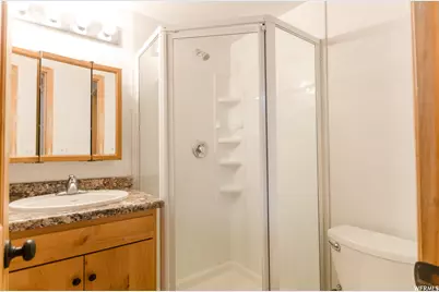 209 E 300 N, Smithfield, UT 84335 - Photo 25