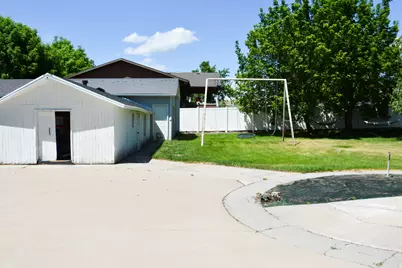 209 E 300 N, Smithfield, UT 84335 - Photo 15
