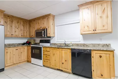 209 E 300 N, Smithfield, UT 84335 - Photo 23
