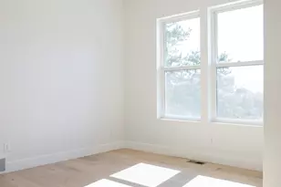 2177 E Grinnell Ln S, Holladay, UT 84117 - Photo 17