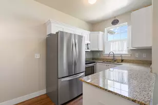 1754 E Skyline Dr, Eagle Mountain, UT 84005 - Photo 7