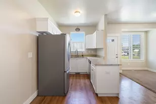 1754 E Skyline Dr, Eagle Mountain, UT 84005 - Photo 7