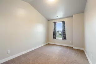 1754 E Skyline Dr, Eagle Mountain, UT 84005 - Photo 15