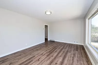 4424 S 300 W, Ogden, UT 84405 - Photo 7