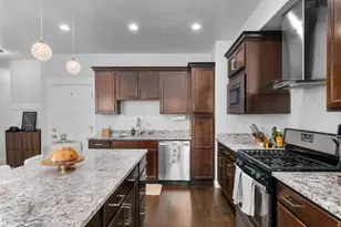 11769 S Nigel Peak Ln, Draper, UT 84020 - Photo 9