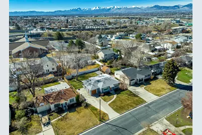 27 W Valley Dr, Murray, UT 84107 - Photo 31
