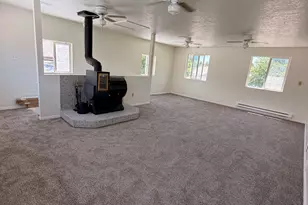 4368 S 225 E, Washington Terrace, UT 84405 - Photo 17