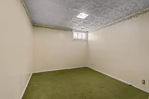 1571 E Lake St S, Ogden, UT 84401 - Photo 11