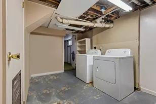 1571 E Lake St S, Ogden, UT 84401 - Photo 13